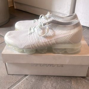COPY - Nike vapor max flynit 2 size 10